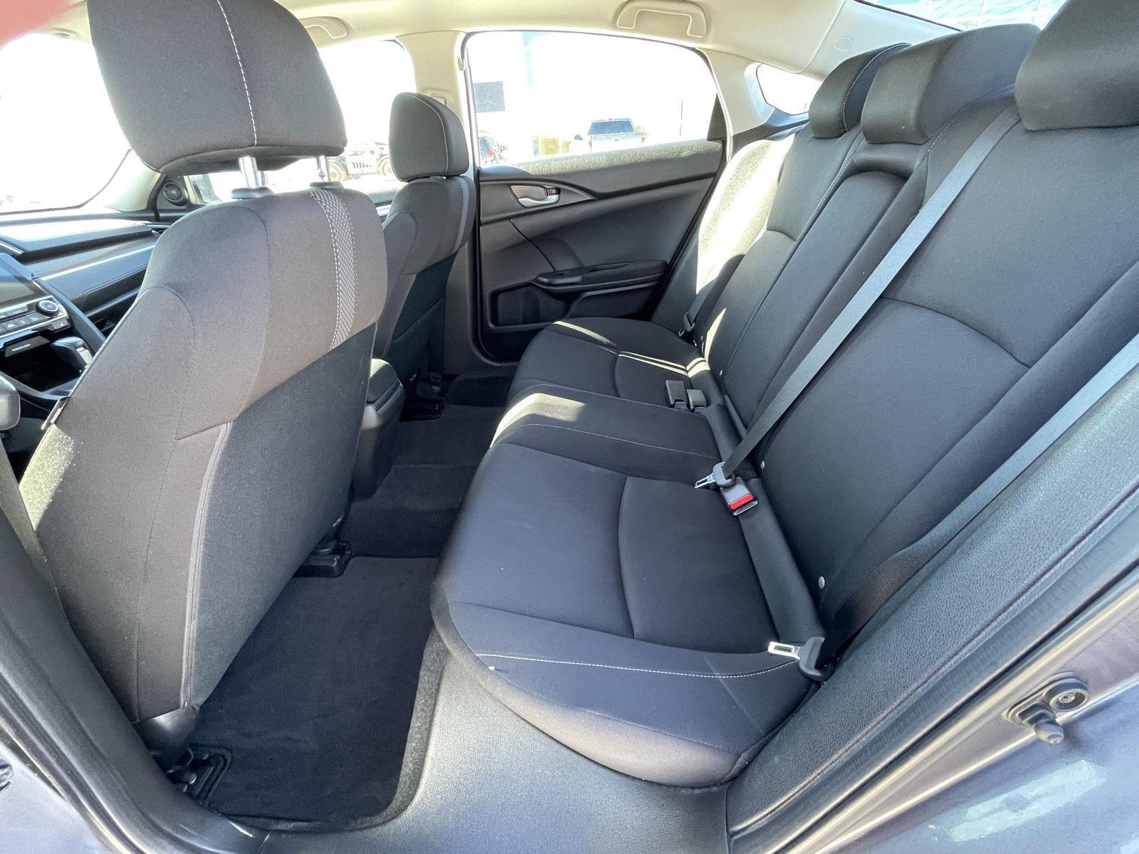 Vehicle photo 15