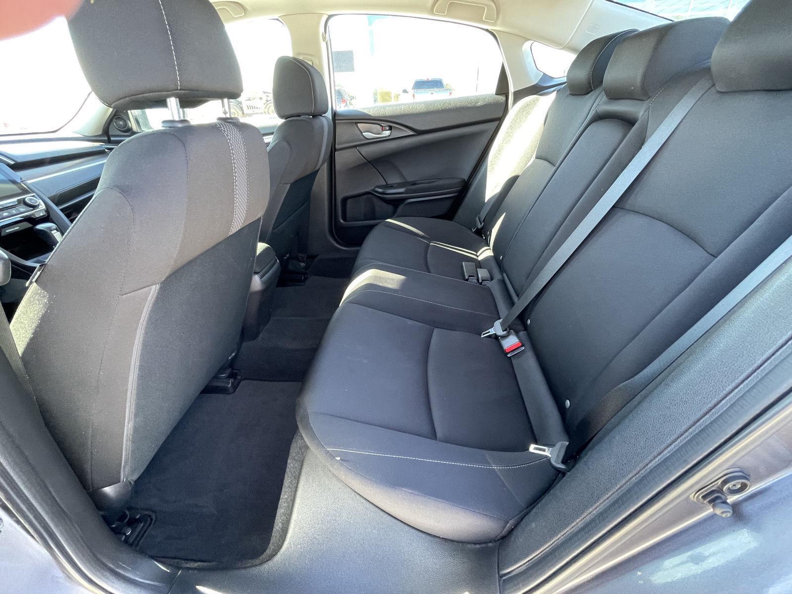 Vehicle photo 16