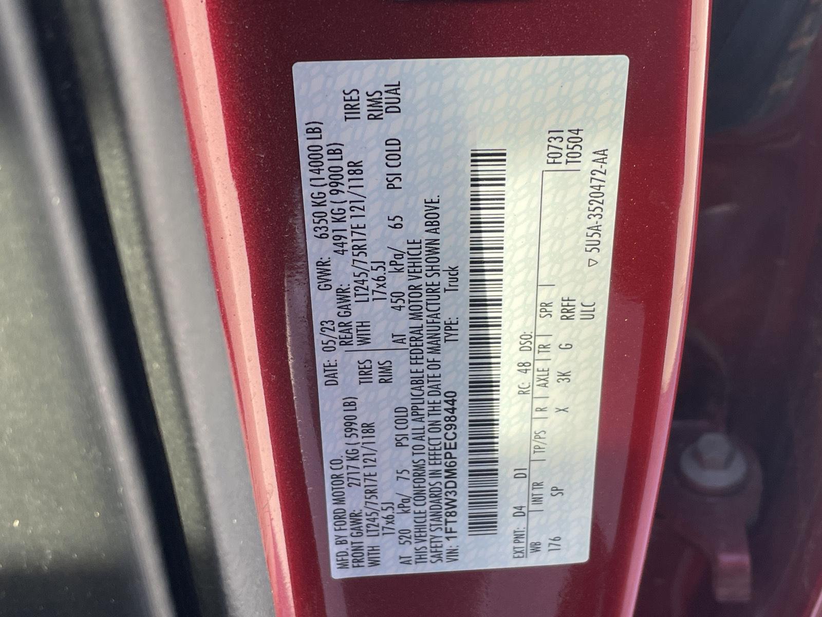 Vehicle photo 12