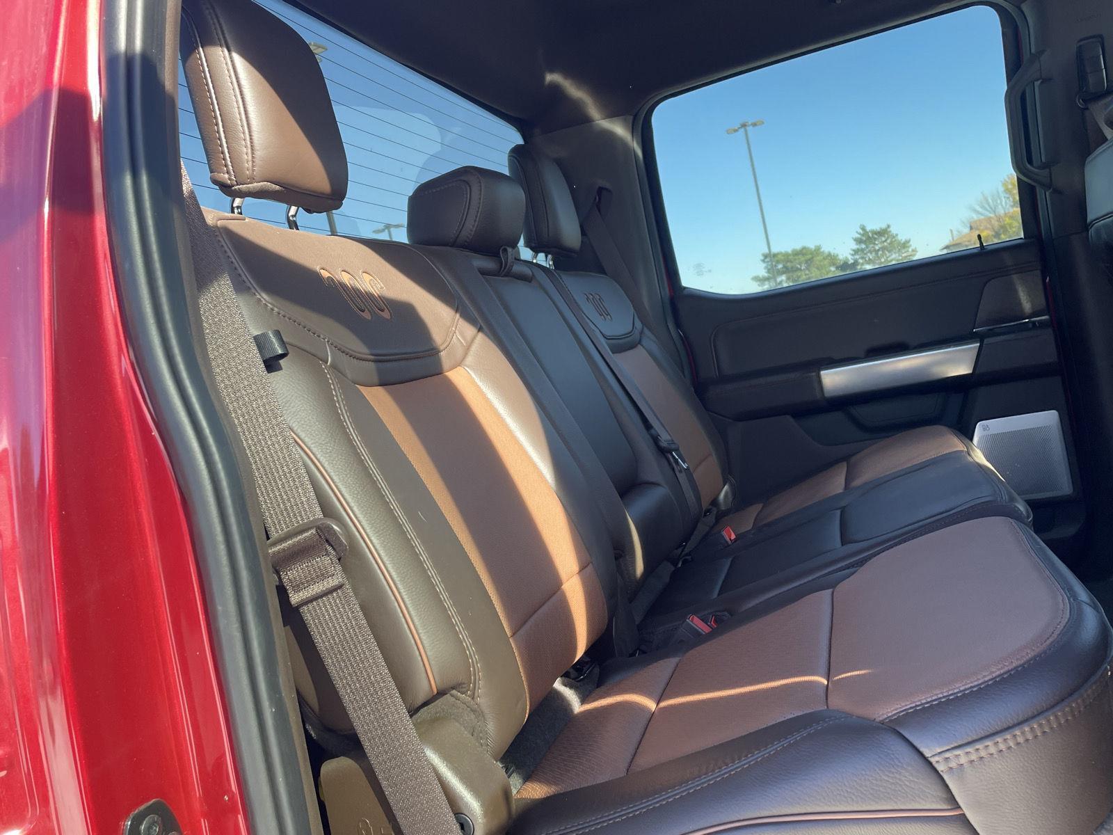 Vehicle photo 22