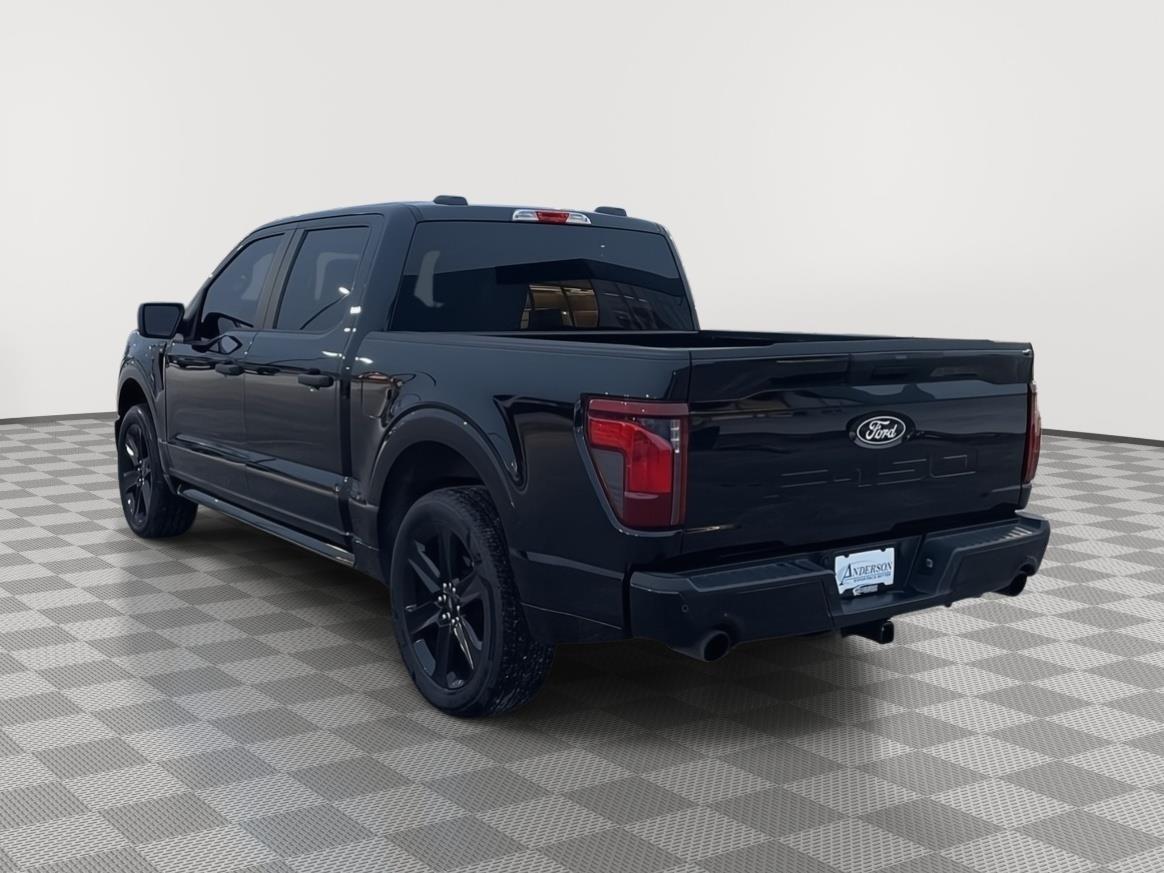 Vehicle photo 4