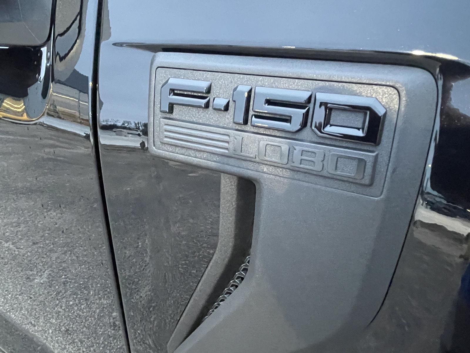 Vehicle photo 8
