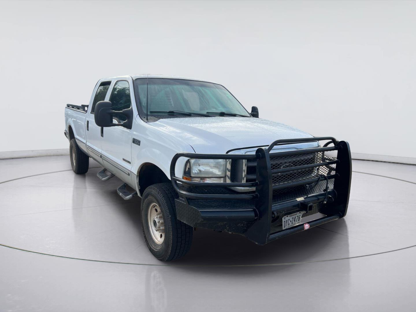White 2000 Ford F-350 Super Duty Pickup Truck