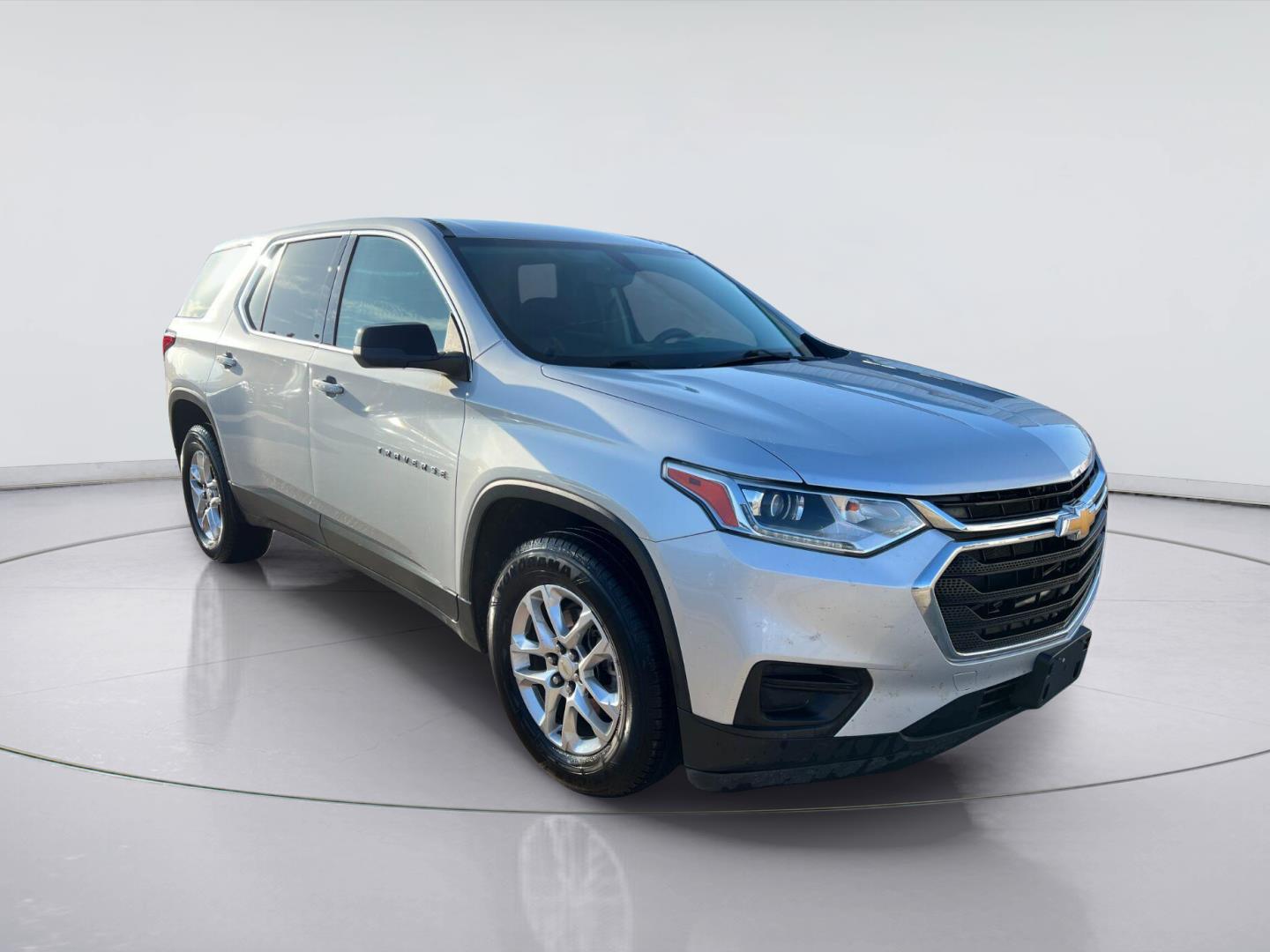 2021 Chevrolet Traverse Plata (Silver Ice Metallic) SUV/Crossover Tracción delantera 9 velocidades Automática