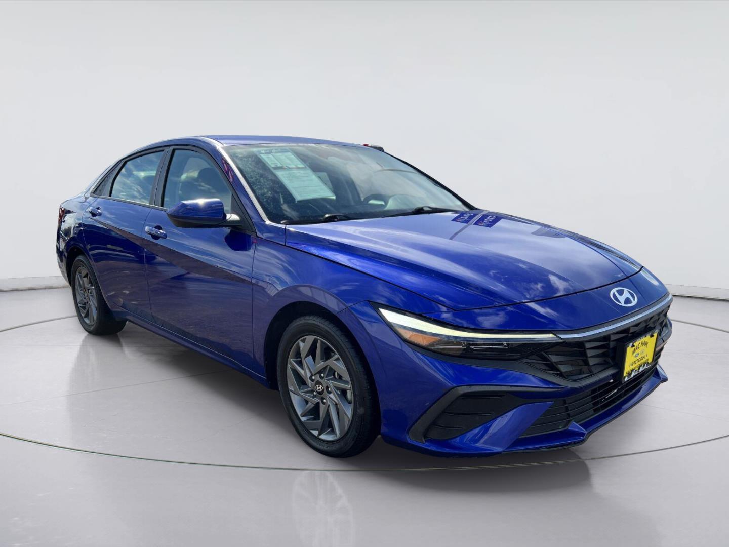 2024 Hyundai Elantra SEL FWD
