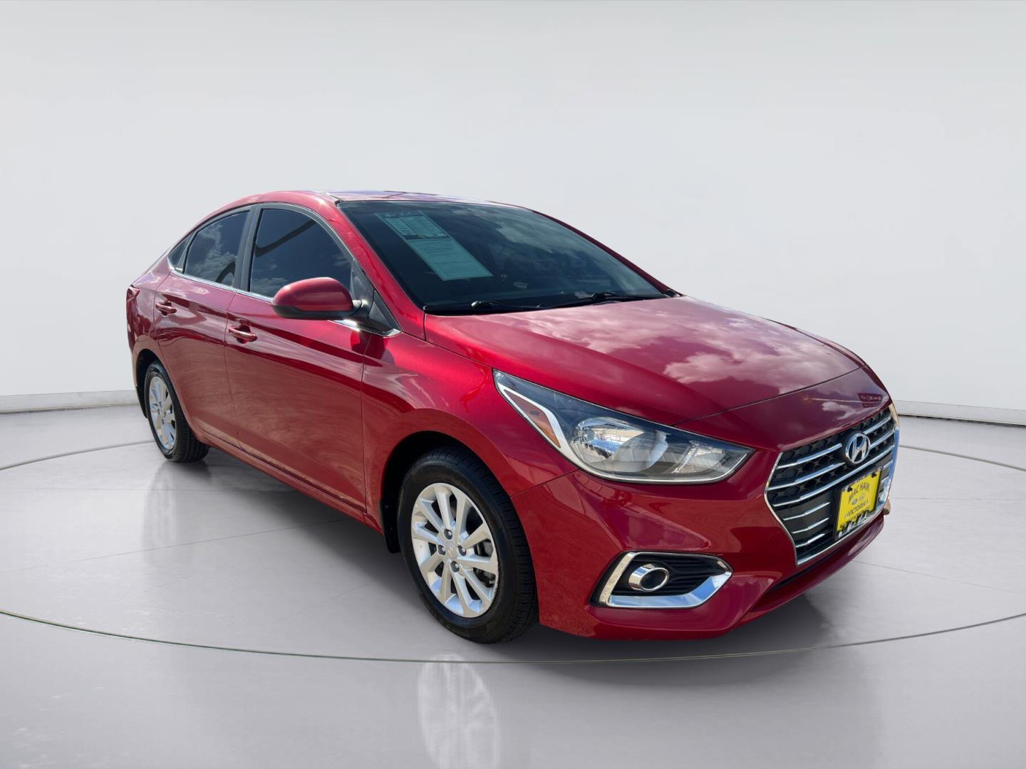  2022 Hyundai Accent SEL FWD   
