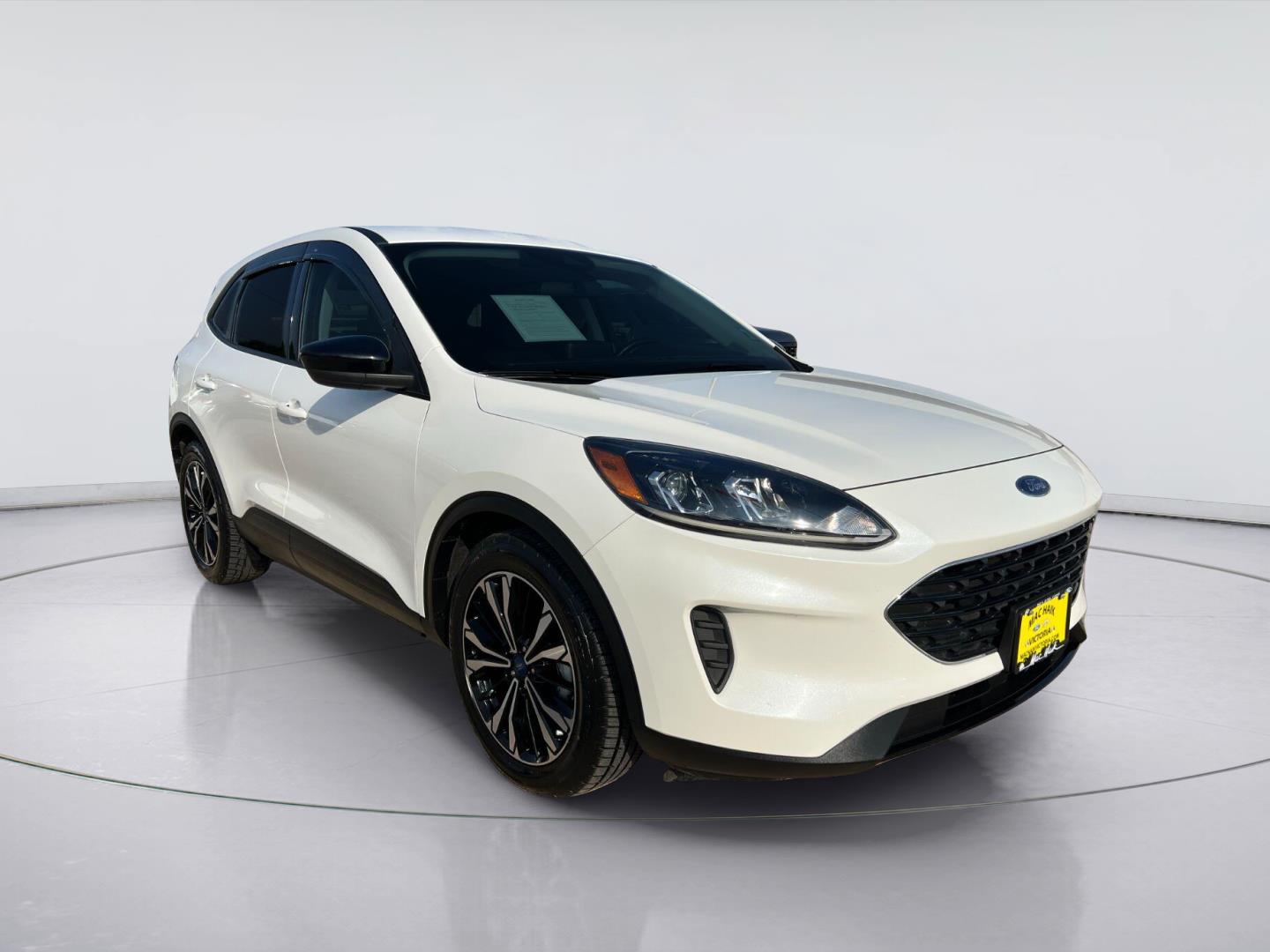 Star White Metallic Tri-Coat 2022 Ford Escape SUV / Crossover Front-Wheel Drive 8-Speed Automatic