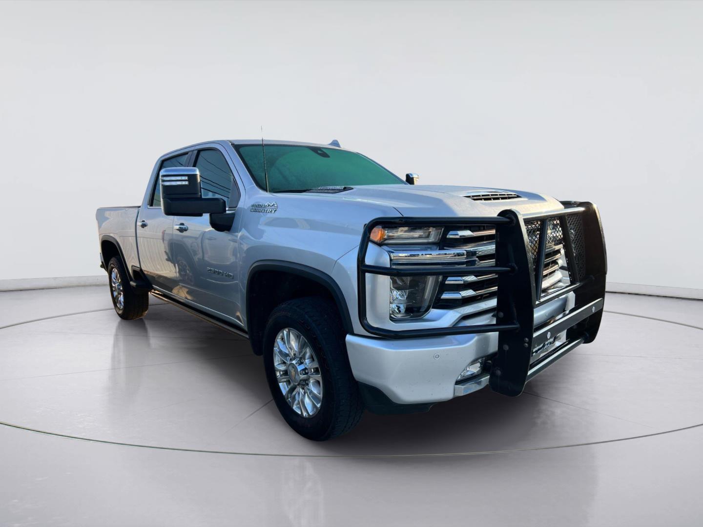 Silver Ice Metallic 2022 Chevrolet Silverado 2500HD Pickup Truck Four-Wheel Drive Automatic