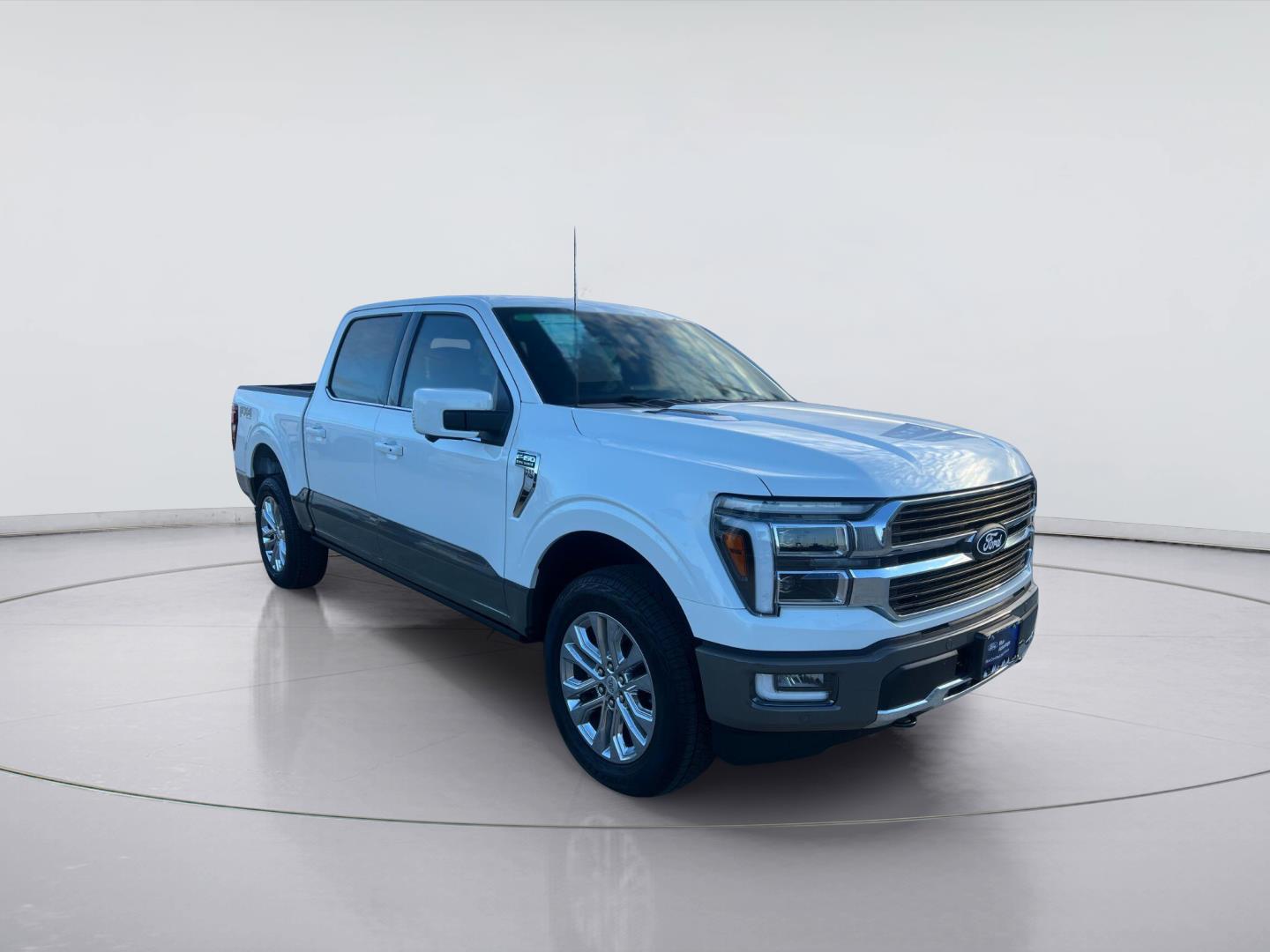 Star White Metallic Tri-Coat/Marsh Gray 2026 Ford F-150 Pickup Truck Four-Wheel Drive Automatic