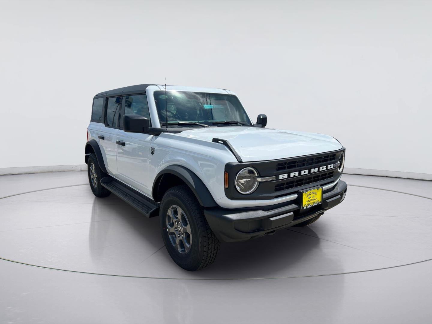 Oxford White 2026 Ford Bronco SUV / Crossover Four-Wheel Drive 7-Speed Manual