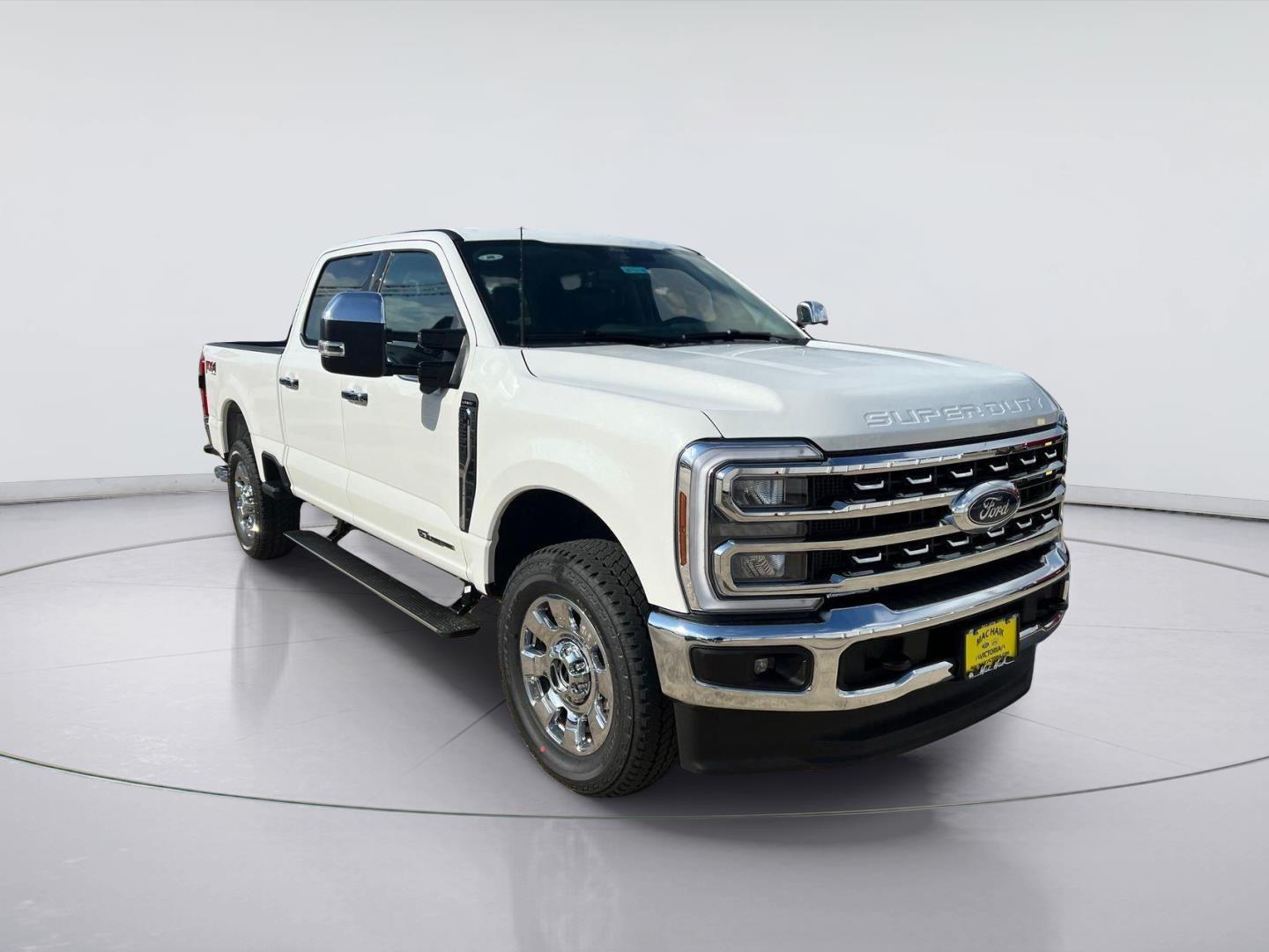 Star White Metallic Tri-Coat 2026 Ford F-250 Super Duty Pickup Truck Four-Wheel Drive Automatic