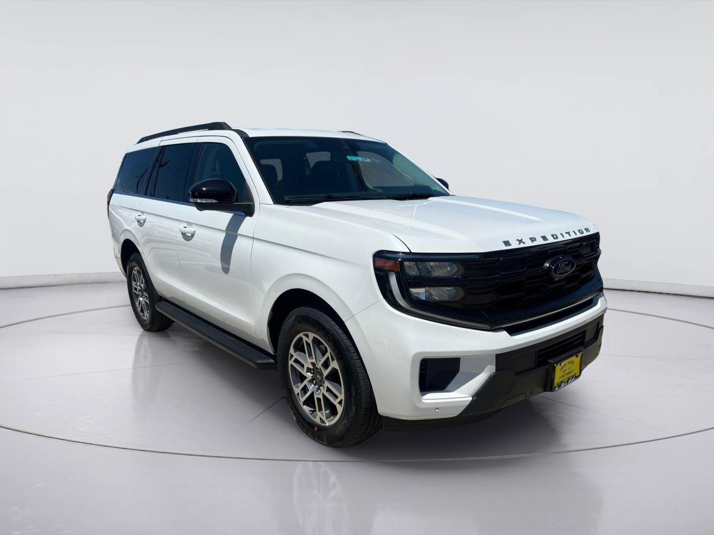 Star White Metallic Tri-Coat 2026 Ford Expedition SUV / Crossover 4X2 Automatic