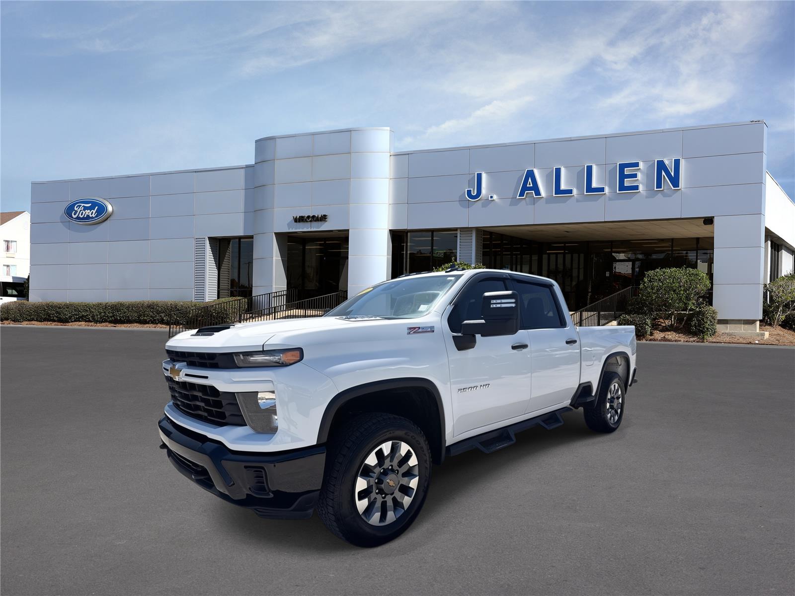 Summit White 2024 Chevrolet Silverado 2500HD Pickup Truck Four-Wheel Drive Automatic