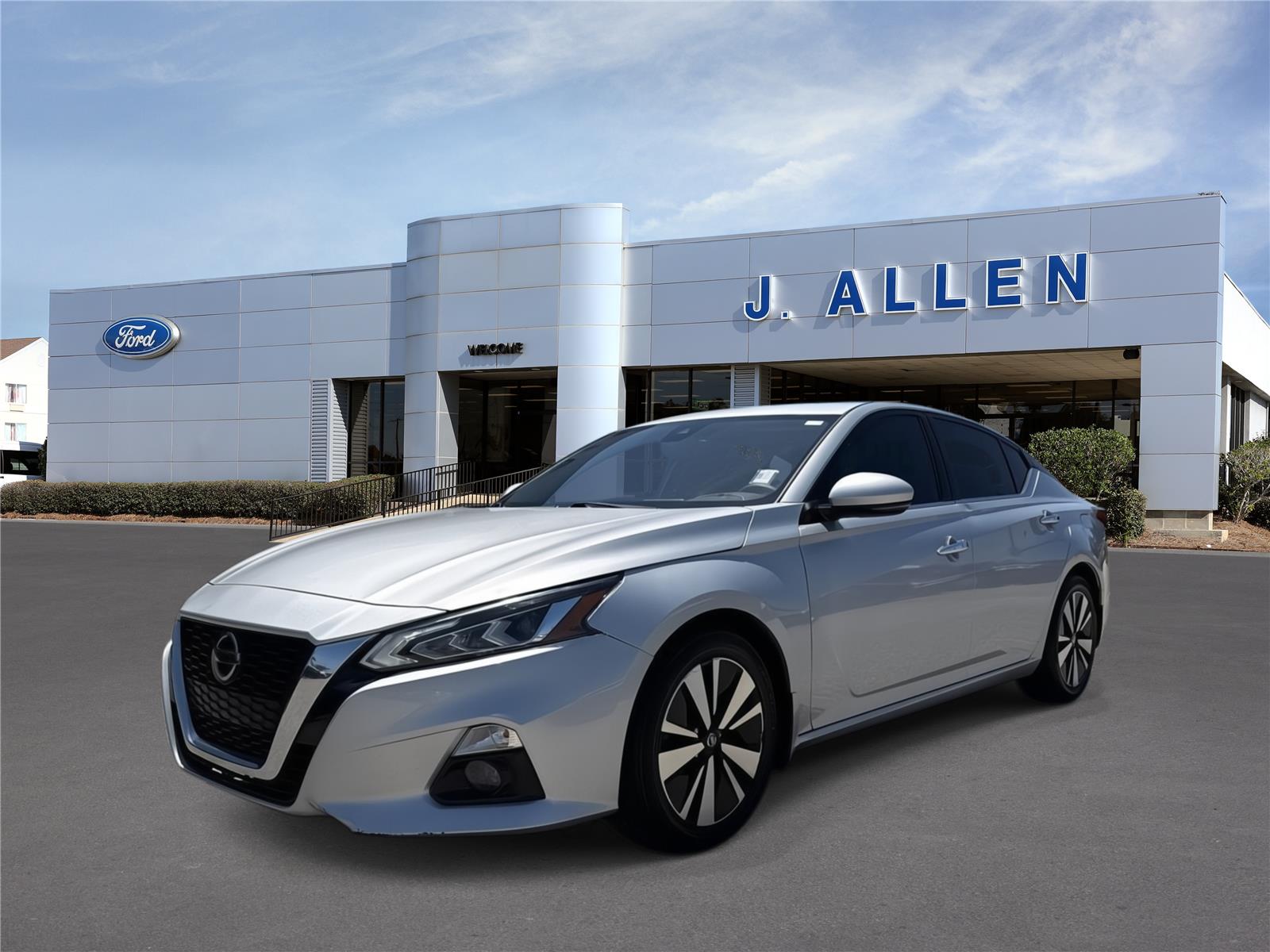 Brilliant Silver Metallic 2019 Nissan Altima Sedan Front-Wheel Drive Continuously Variable Transmission