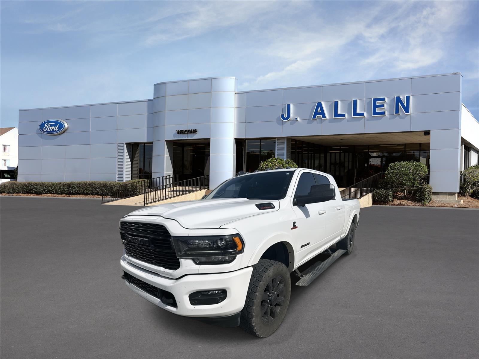 Bright White Clearcoat 2022 RAM 3500 Pickup Truck Four-Wheel Drive 6-Speed Automatic