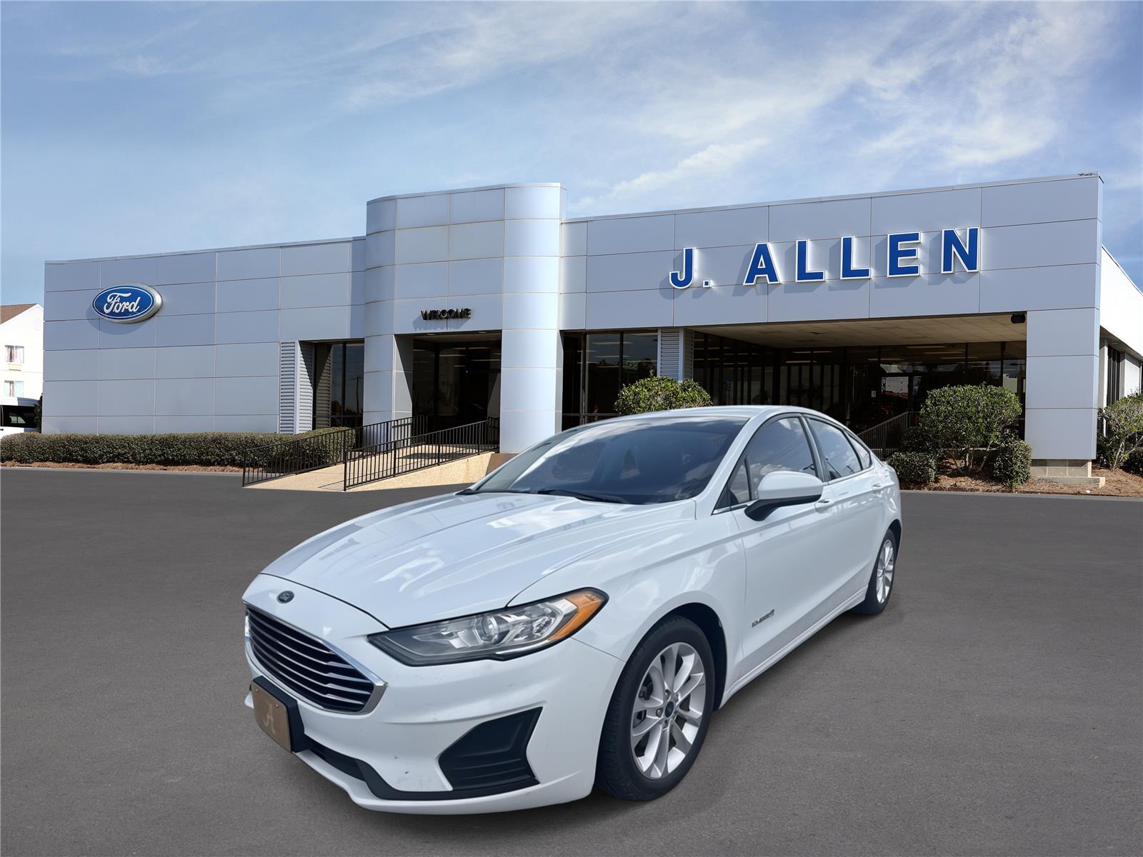  2019 Ford Fusion Hybrid SE FWD   