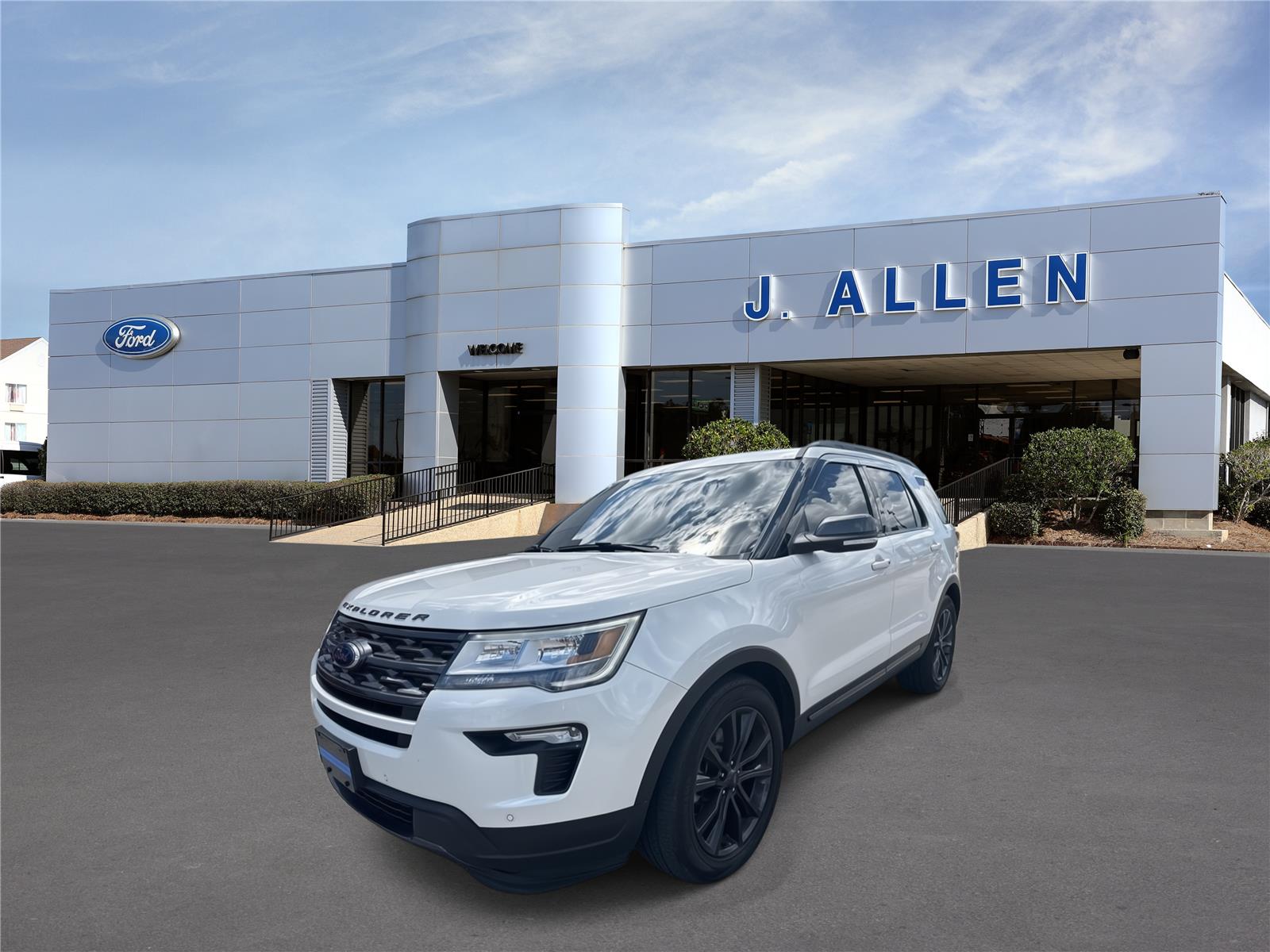 White Platinum Metallic Tri-Coat 2018 Ford Explorer SUV / Crossover Front-Wheel Drive 6-Speed Automatic