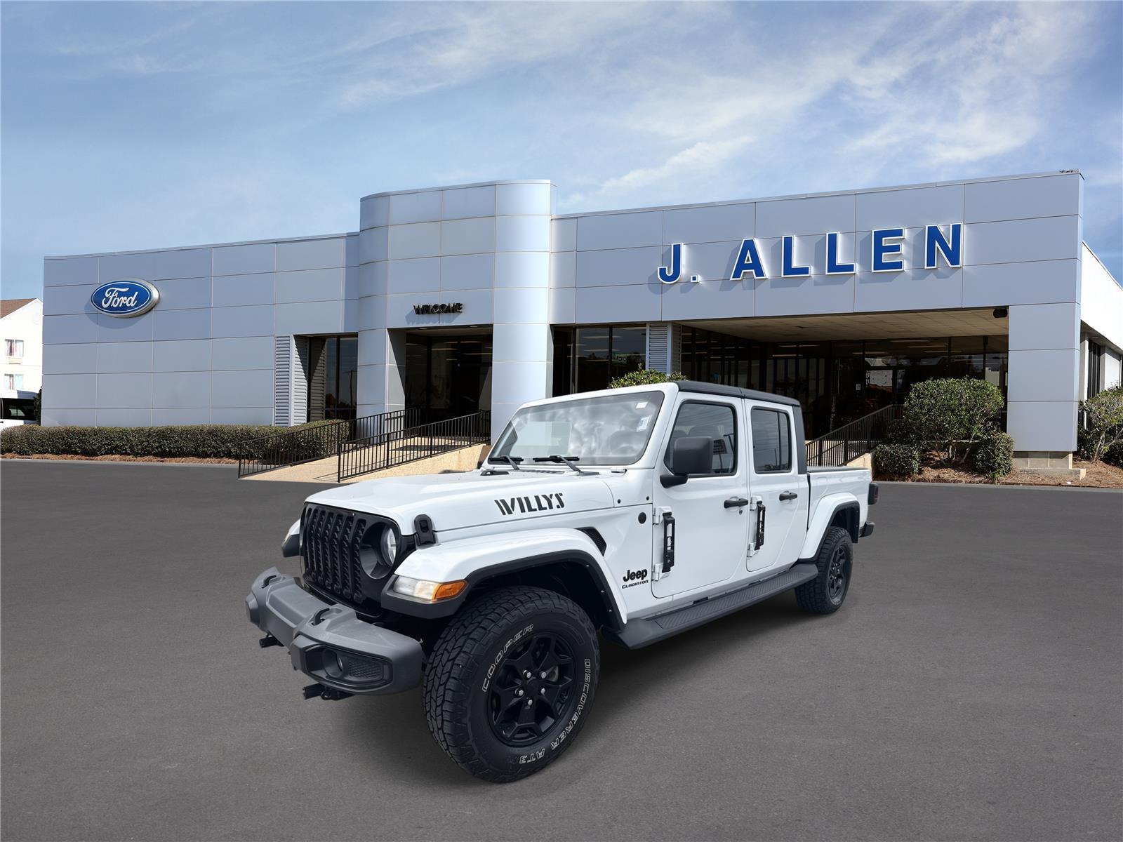 Bright White Clearcoat 2022 Jeep Gladiator Pickup Truck Four-Wheel Drive 8-Speed Automatic