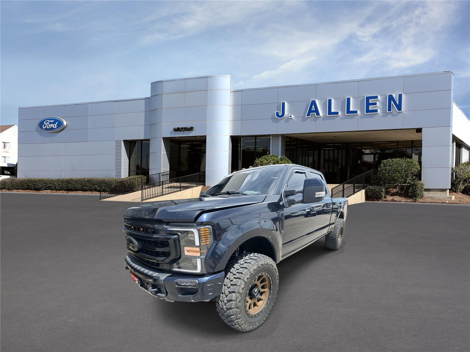 2022 Ford F-250 Super Duty Lariat Crew Cab 4WD    