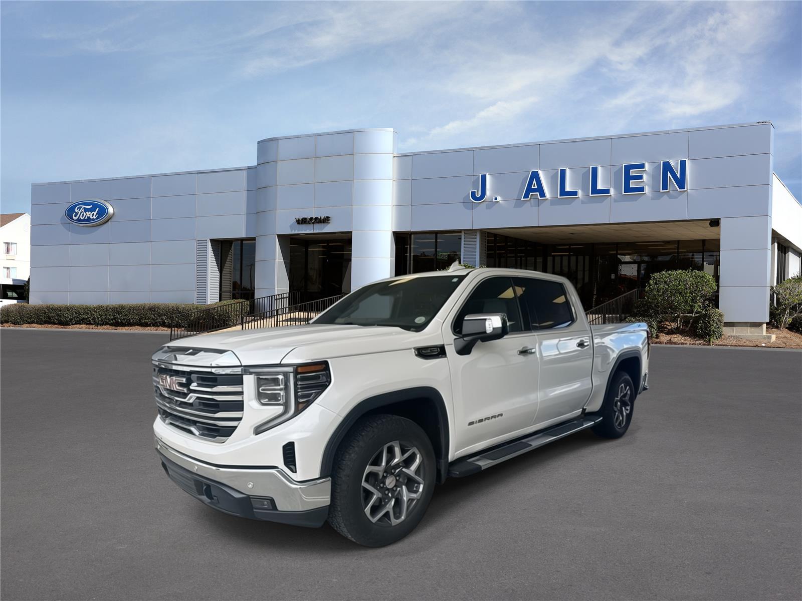 2023 GMC Sierra 1500 SLT Crew Cab 4WD