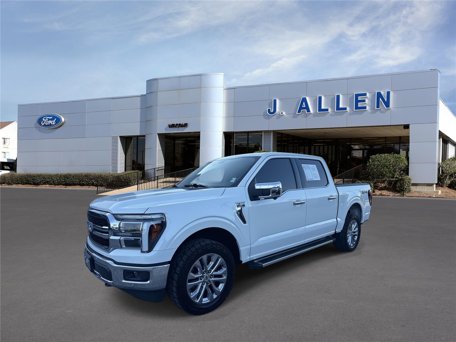 Star White Metallic Tri-Coat 2025 Ford F-150 Pickup Truck Four-Wheel Drive Automatic