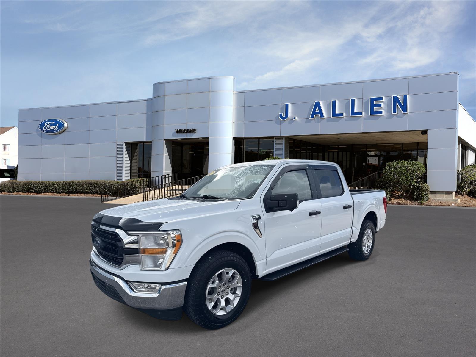 Oxford White 2022 Ford F-150 Pickup Truck 4X2 Automatic