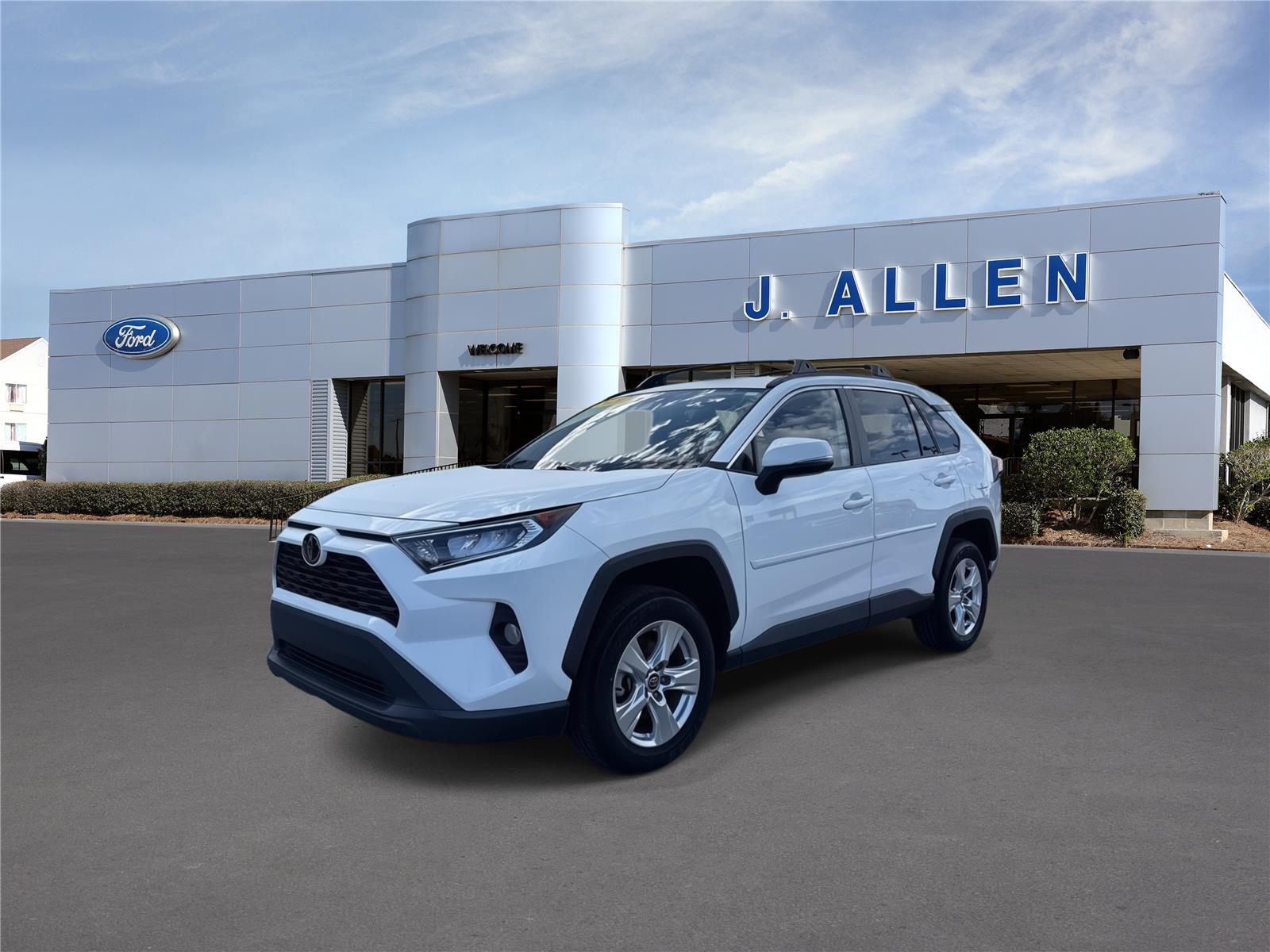 Super White 2020 Toyota RAV4 SUV / Crossover Front-Wheel Drive Automatic