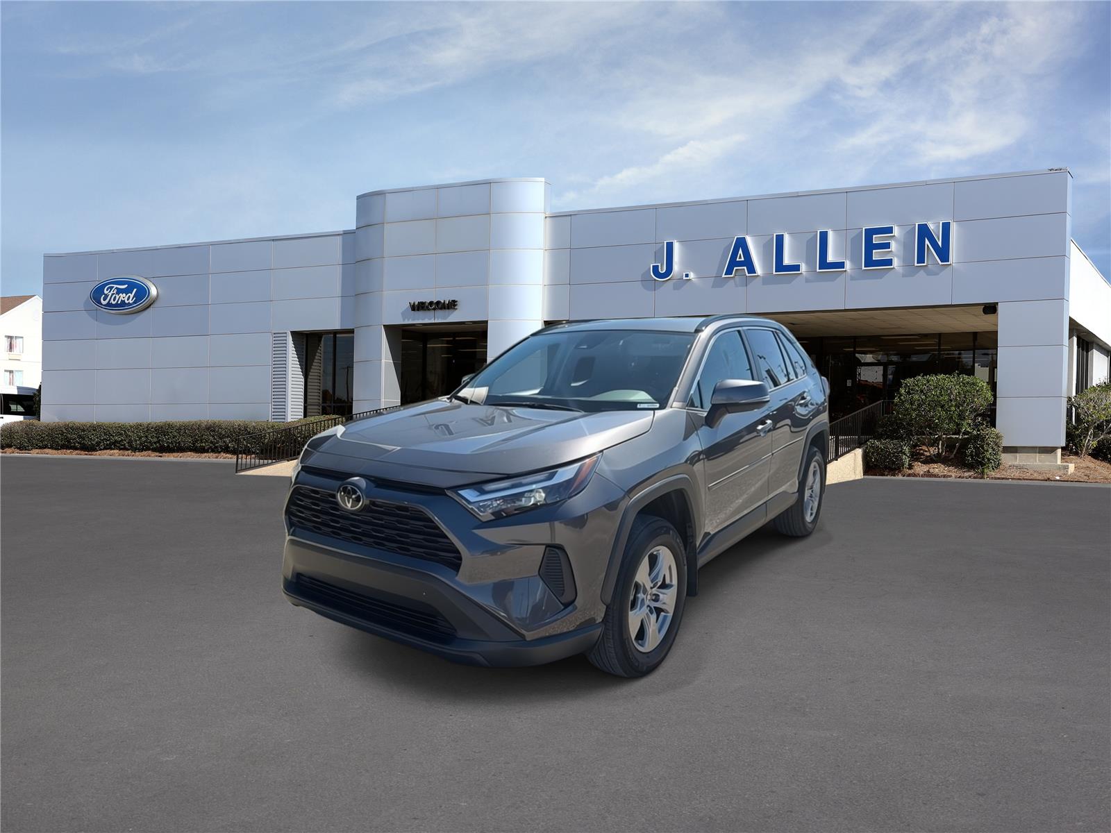 2024 Toyota RAV4 XLE FWD