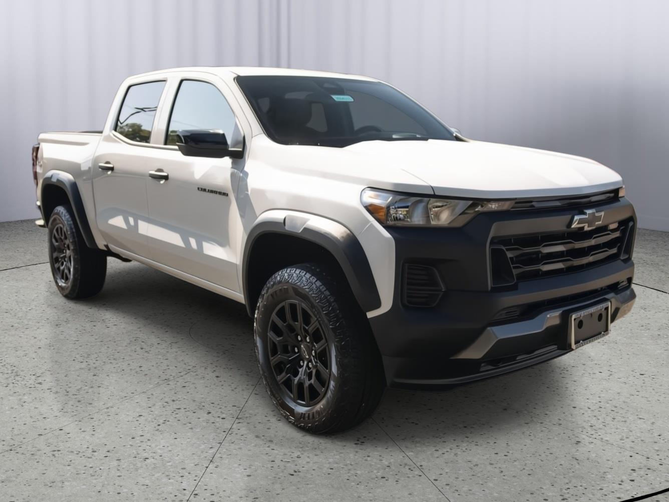 Summit White 2026 Chevrolet Colorado Pickup Truck Four-Wheel Drive 8-Speed Automatic