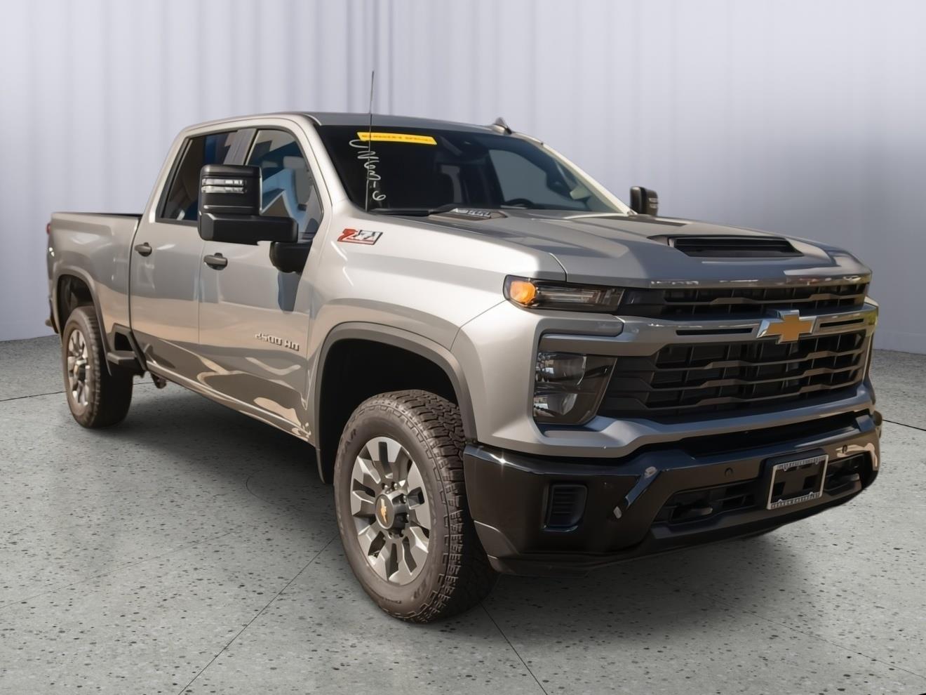 Sterling Gray Metallic 2026 Chevrolet Silverado 2500HD Pickup Truck Four-Wheel Drive Automatic