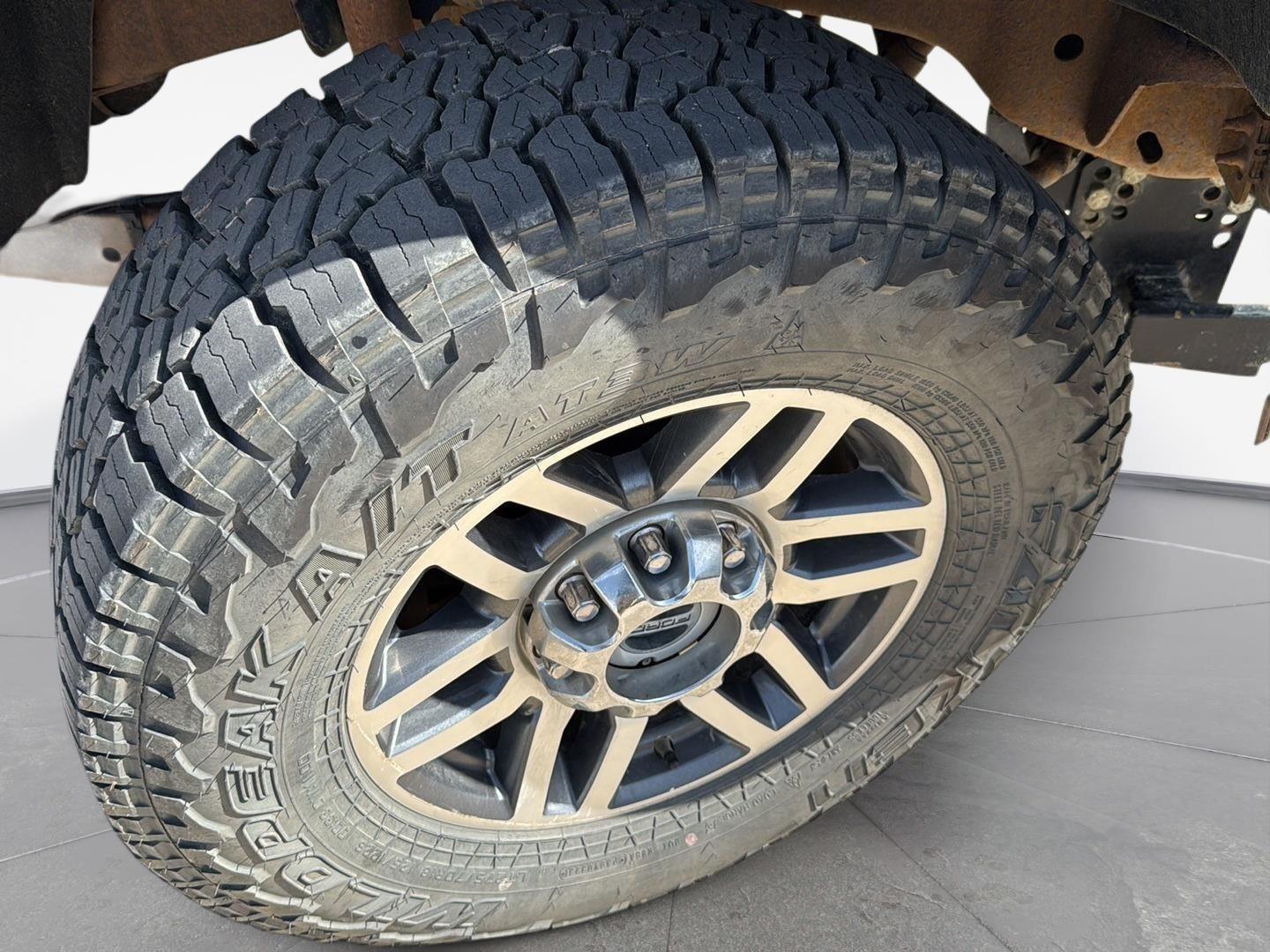 View vehicle photo 3