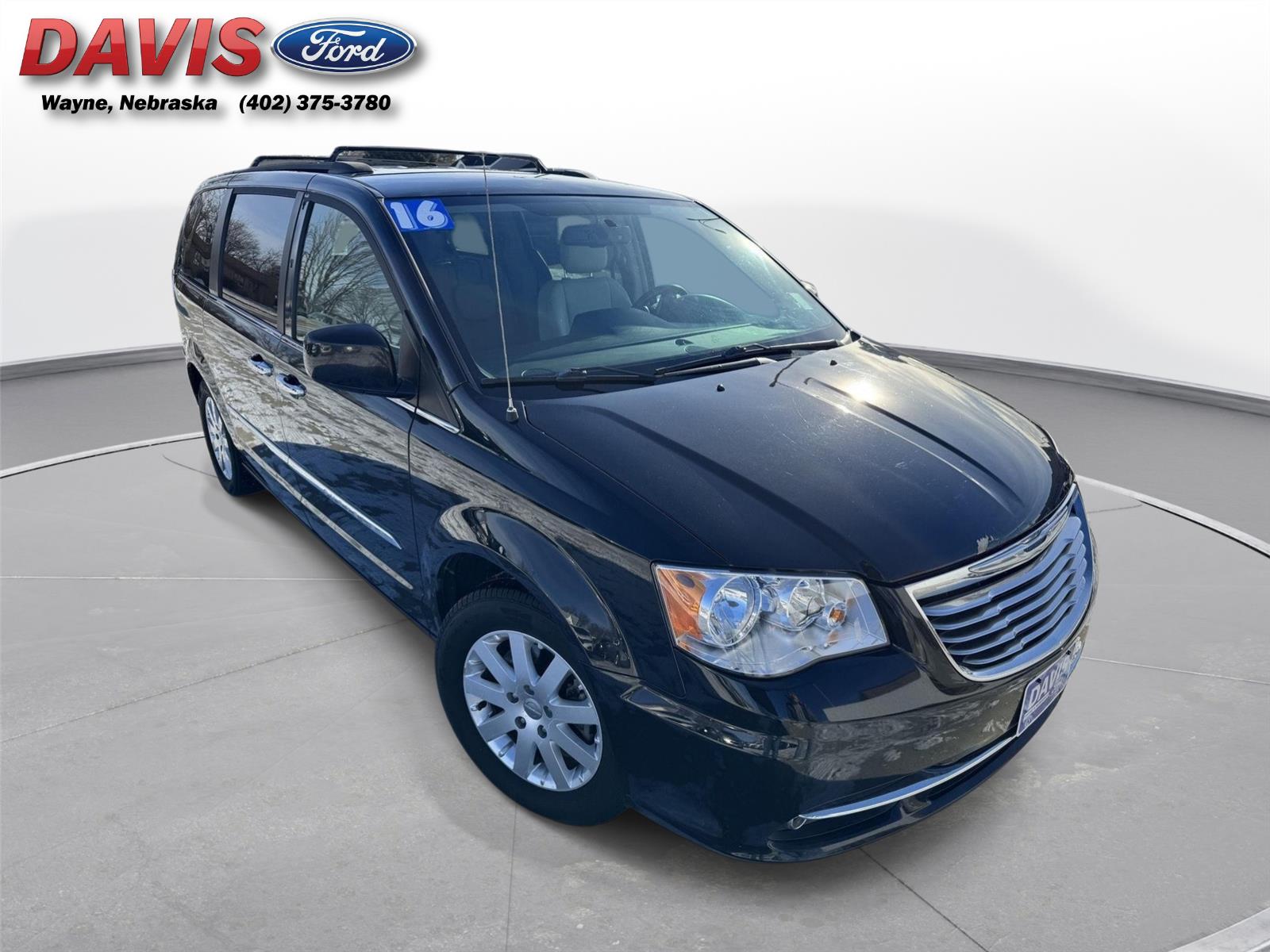 2016 Chrysler Town & Country Touring FWD