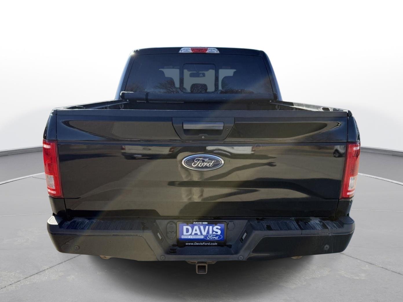 View vehicle photo 4