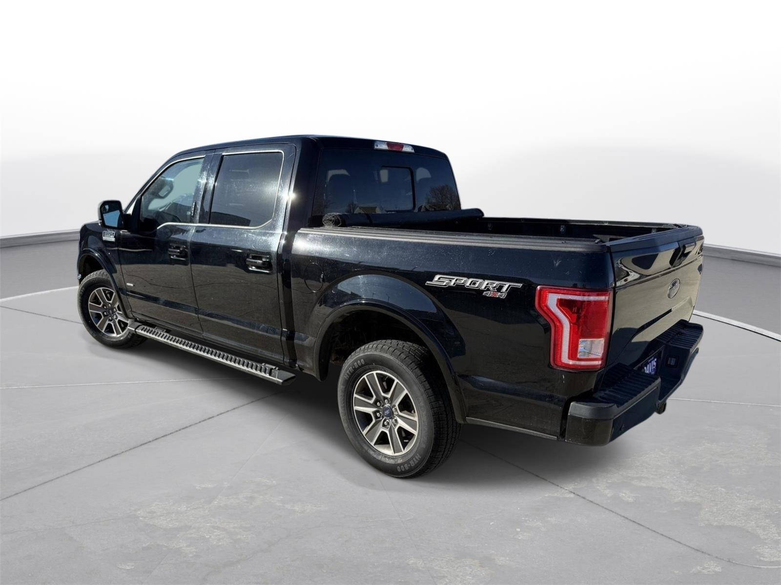 View vehicle photo 5