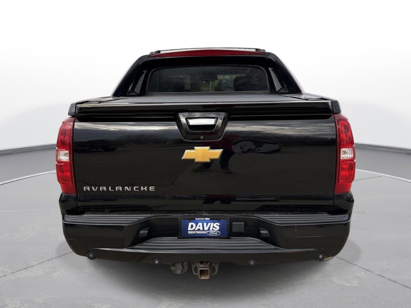 View vehicle photo 4