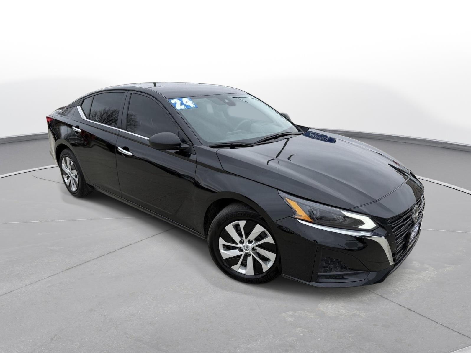 Super Black 2024 Nissan Altima 2.5 S FWD Sedan Front-Wheel Drive Continuously Variable Transmission