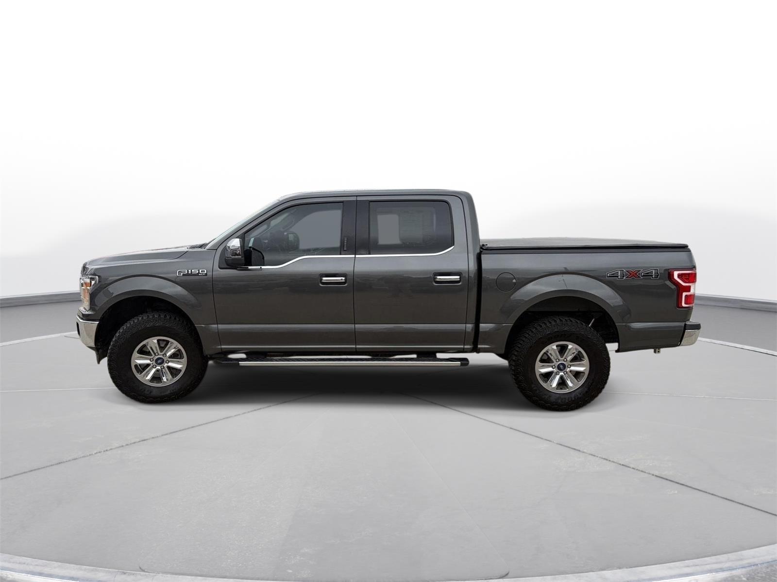 View vehicle photo 6