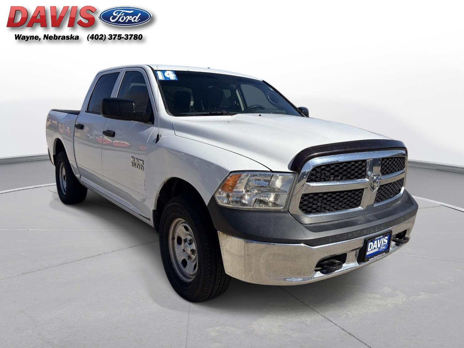 Bright White Clearcoat 2014 RAM 1500 Tradesman Crew Cab 4WD Pickup Truck Four-Wheel Drive 8-Speed Automatic