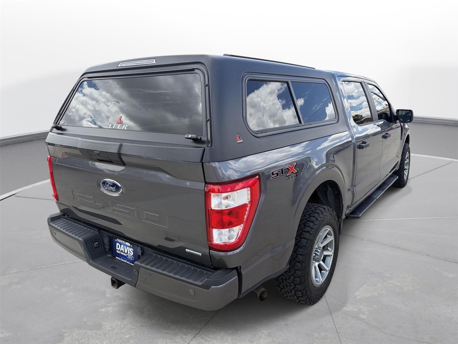 View vehicle photo 3