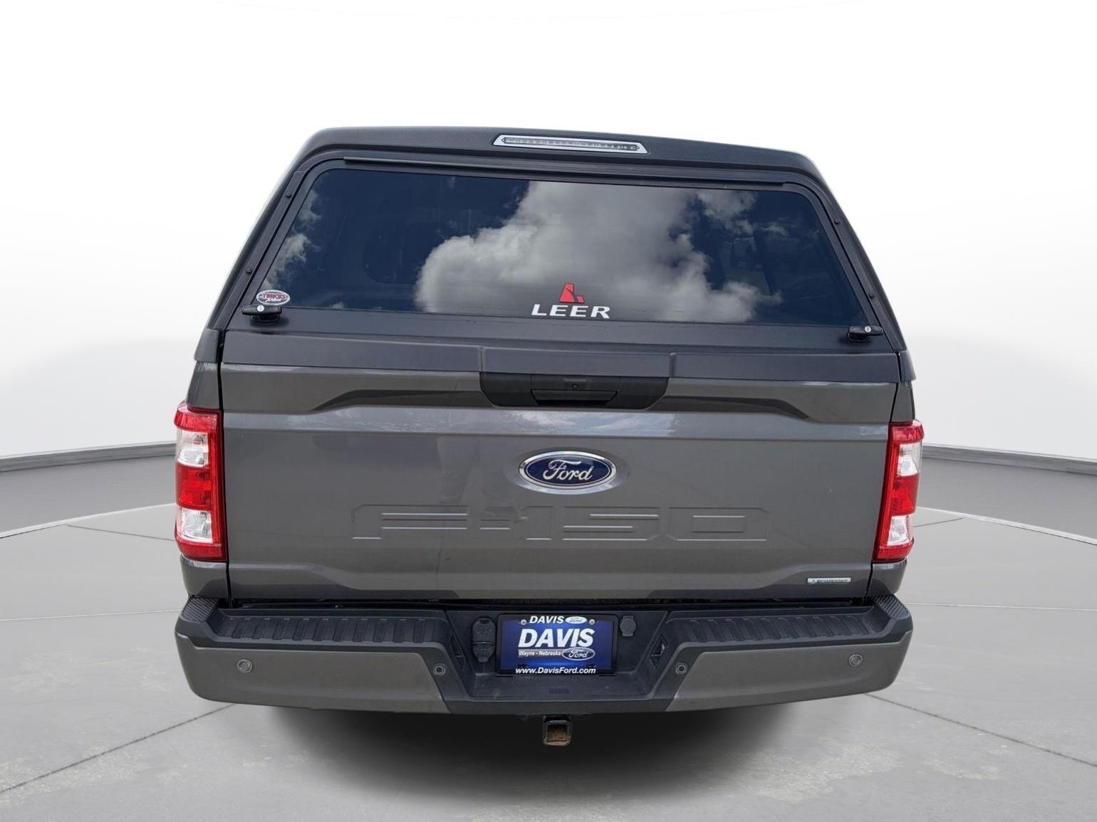 View vehicle photo 4