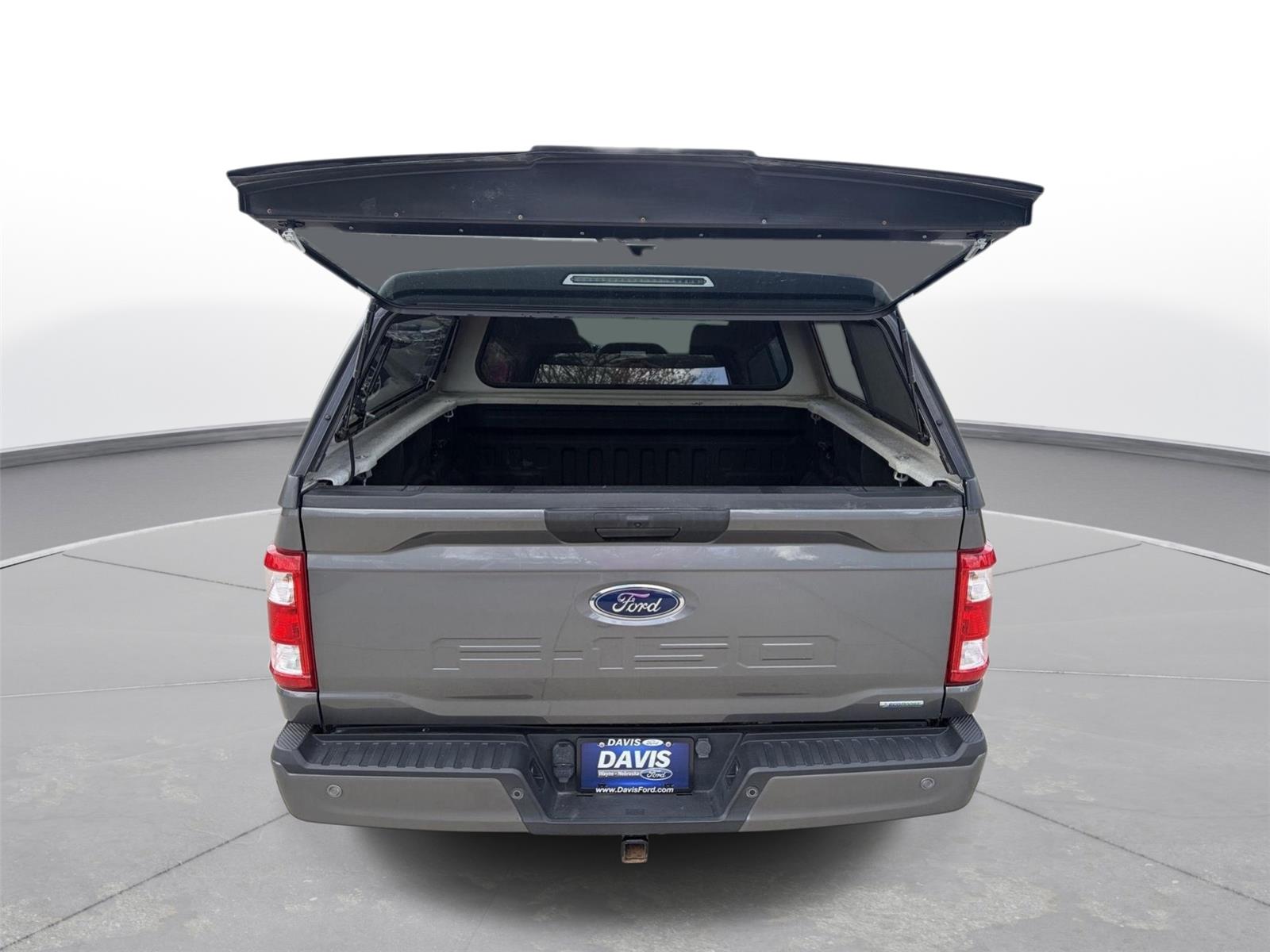 View vehicle photo 5