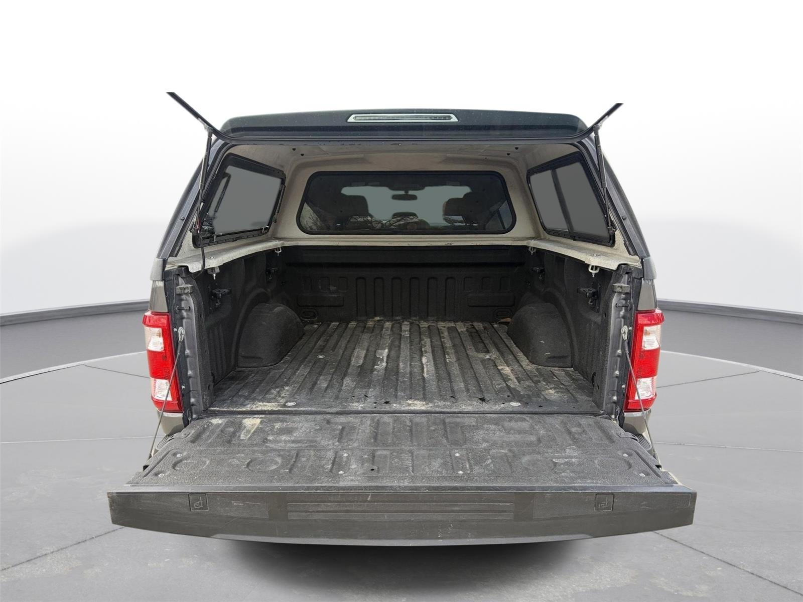 View vehicle photo 6