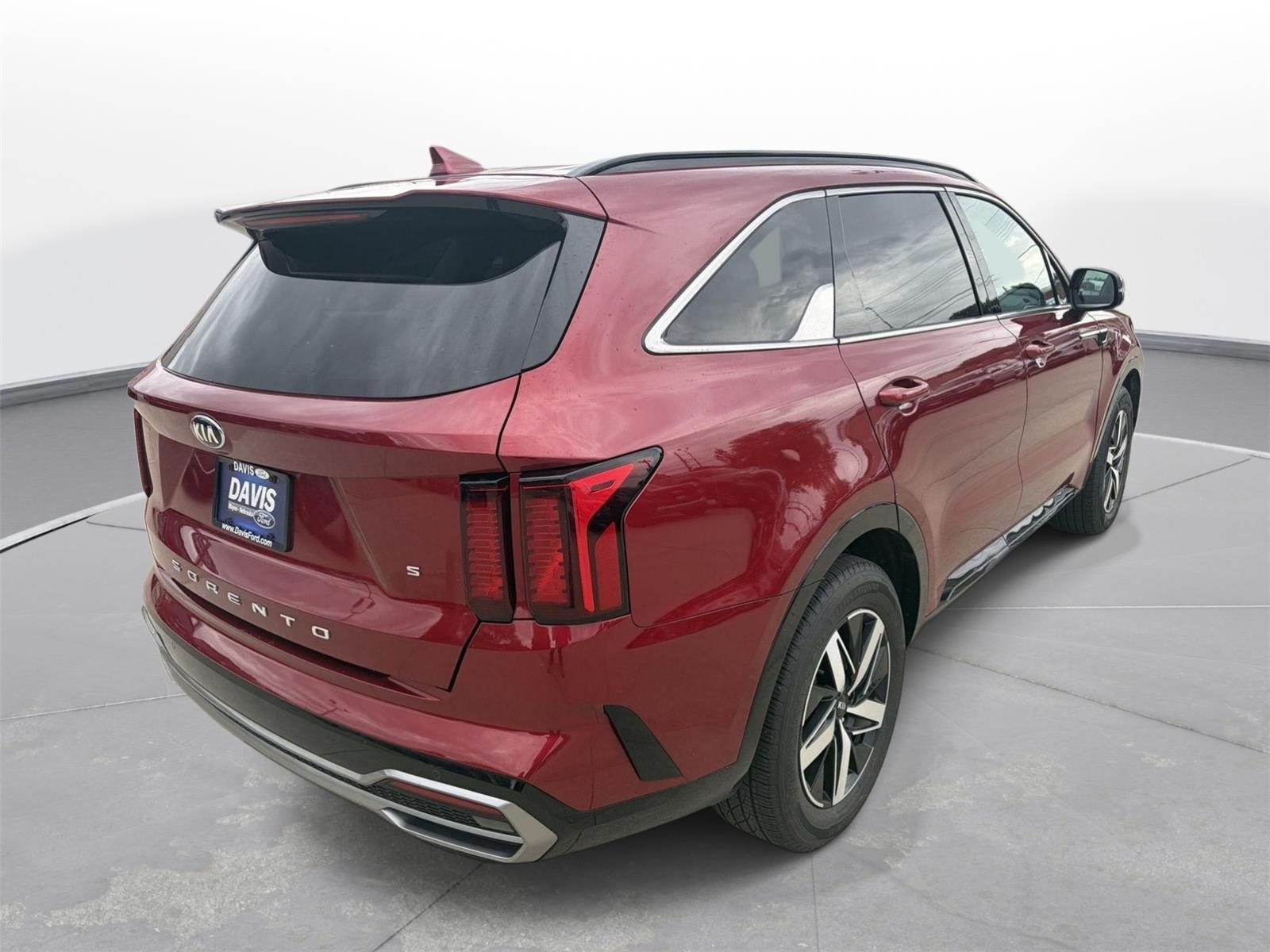 View vehicle photo 3