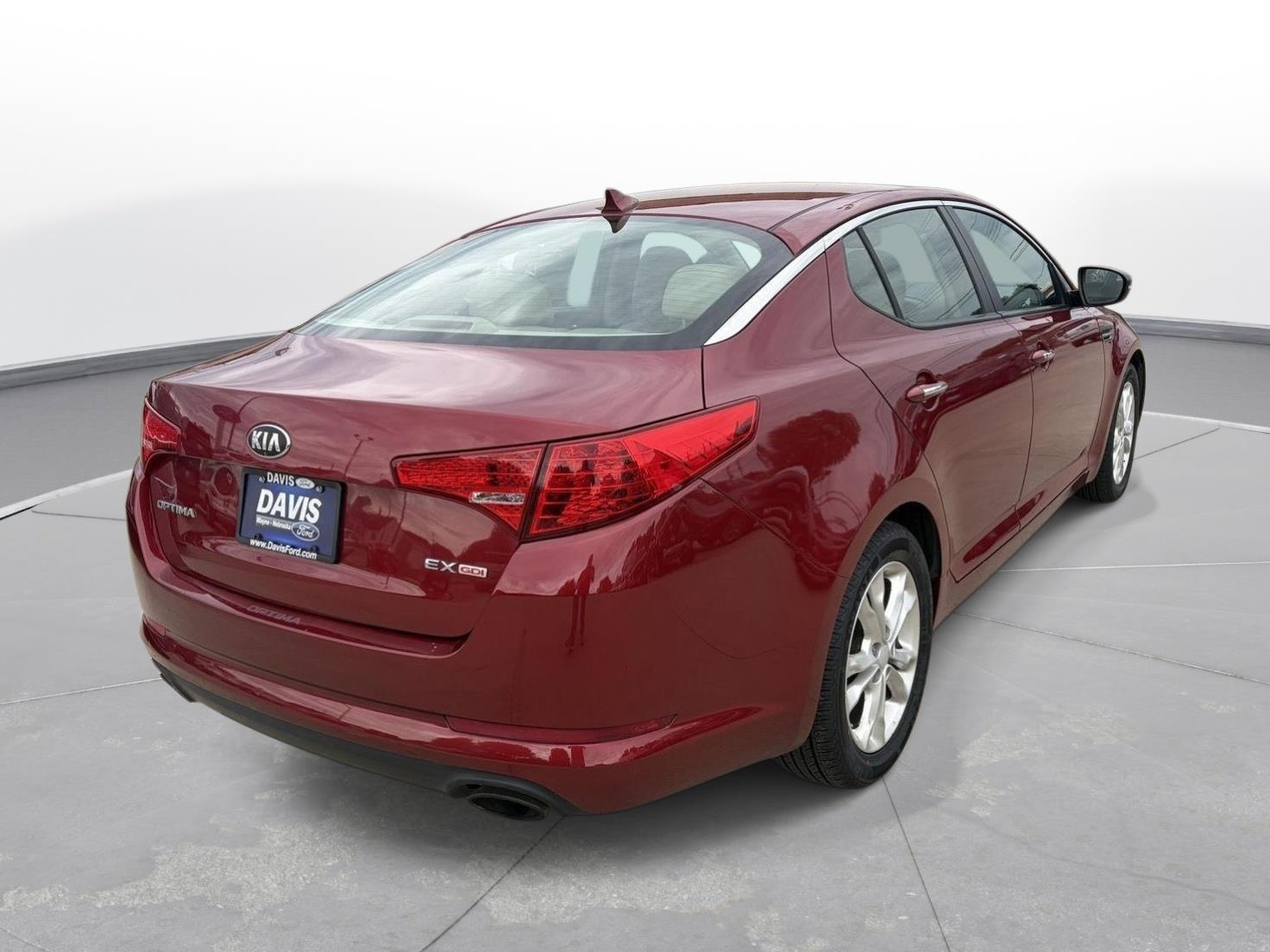 View vehicle photo 3