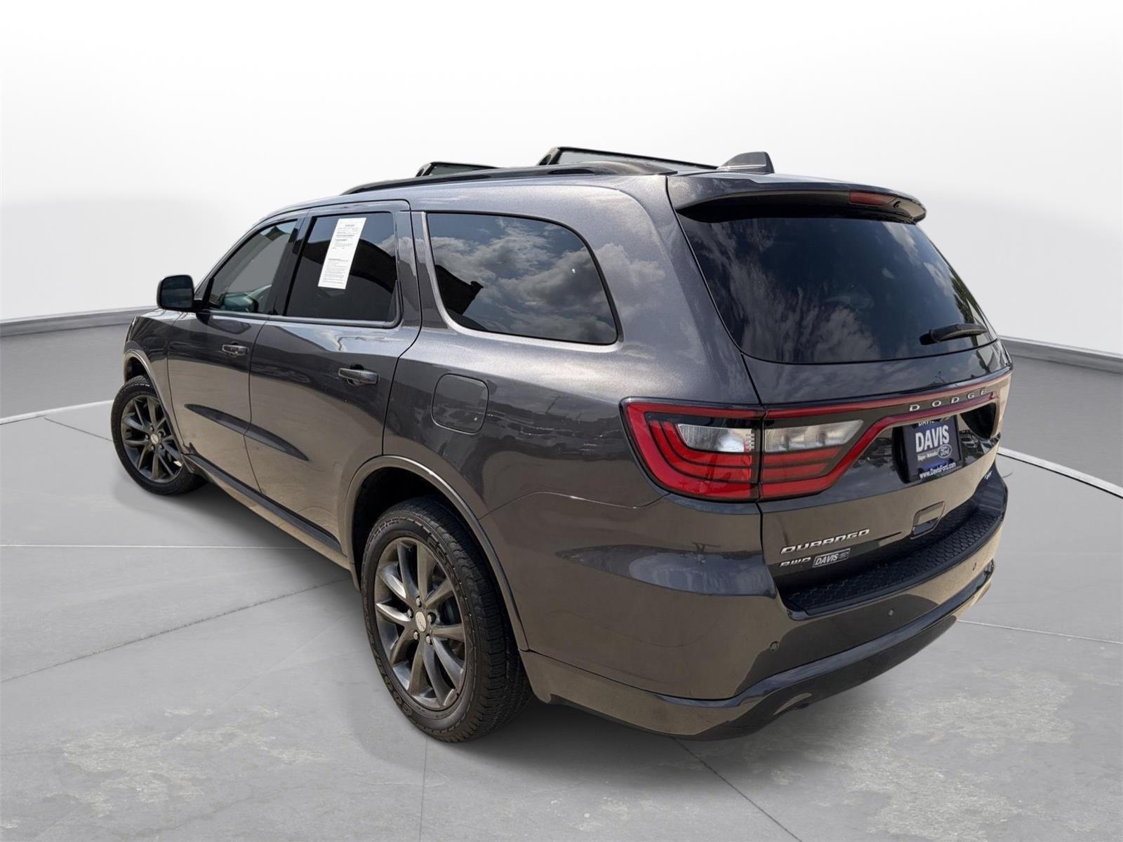 View vehicle photo 5