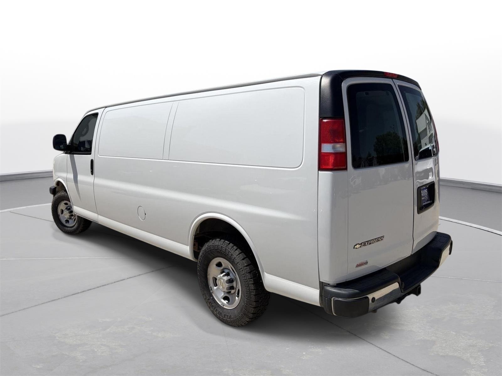 View vehicle photo 5