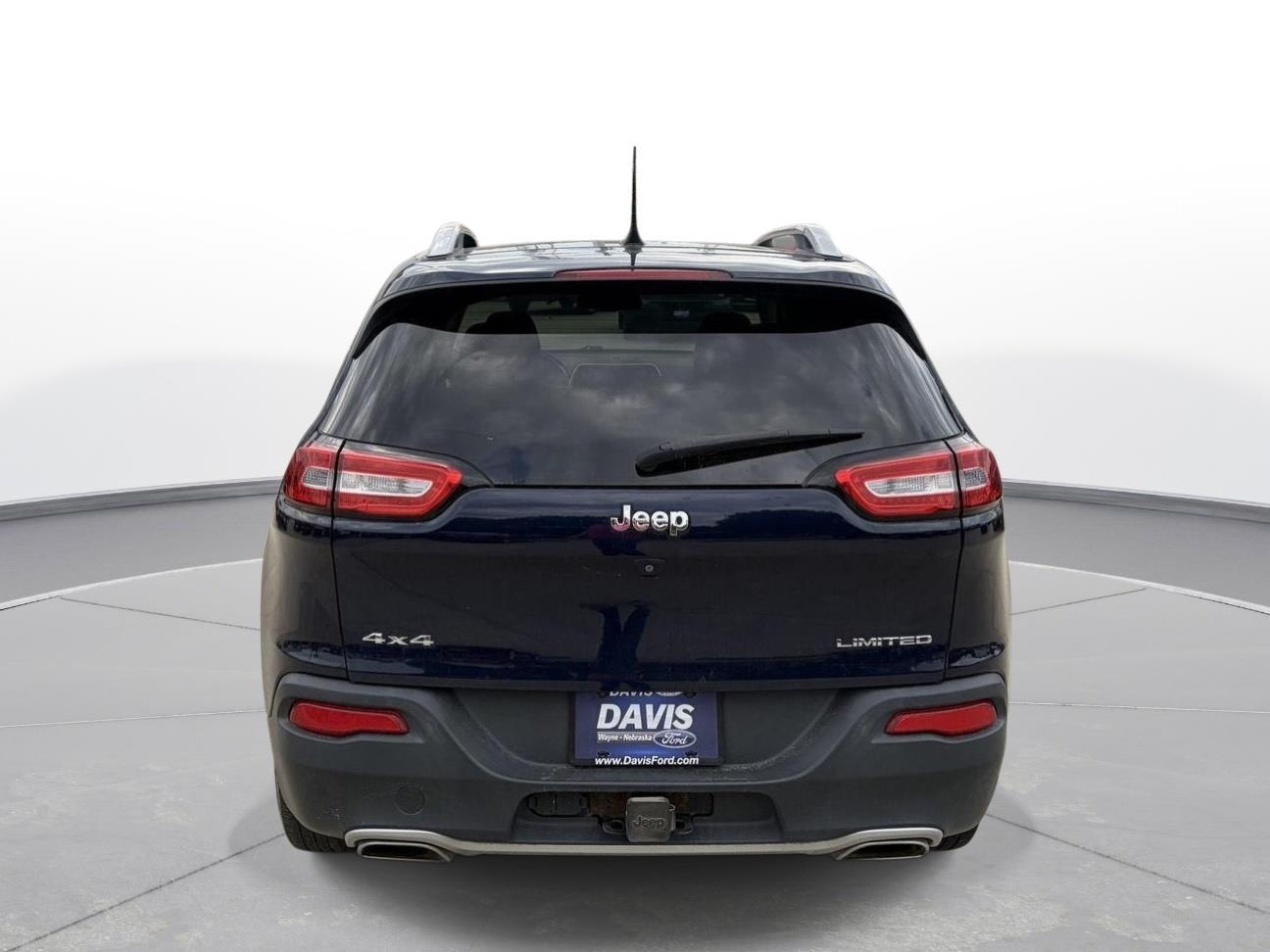 View vehicle photo 4