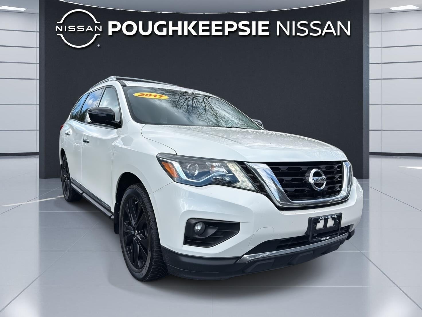 Pearl White 2017 Nissan Pathfinder Platinum 4WD SUV / Crossover Four-Wheel Drive Continuously Variable Transmission