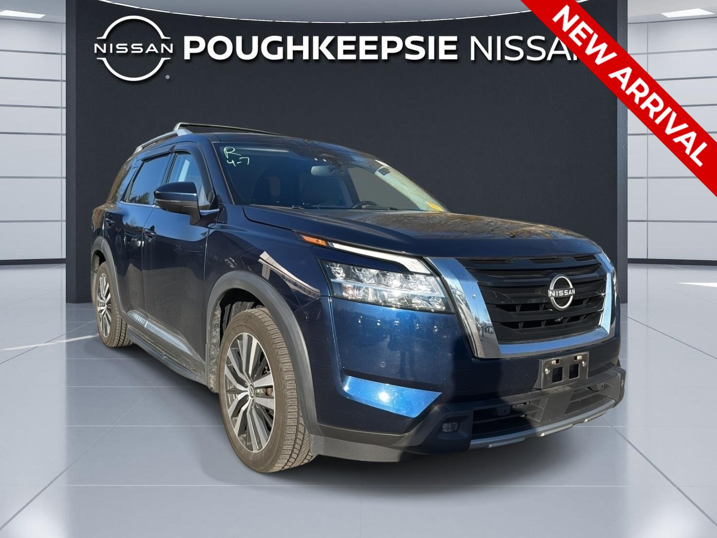 Deep Ocean Blue Pearl 2022 Nissan Pathfinder Platinum 4WD SUV / Crossover All-Wheel Drive Automatic