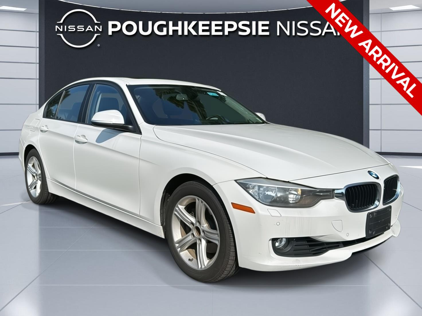 Alpine White 2014 BMW 3 Series Sedan All-Wheel Drive 8-Speed Automatic